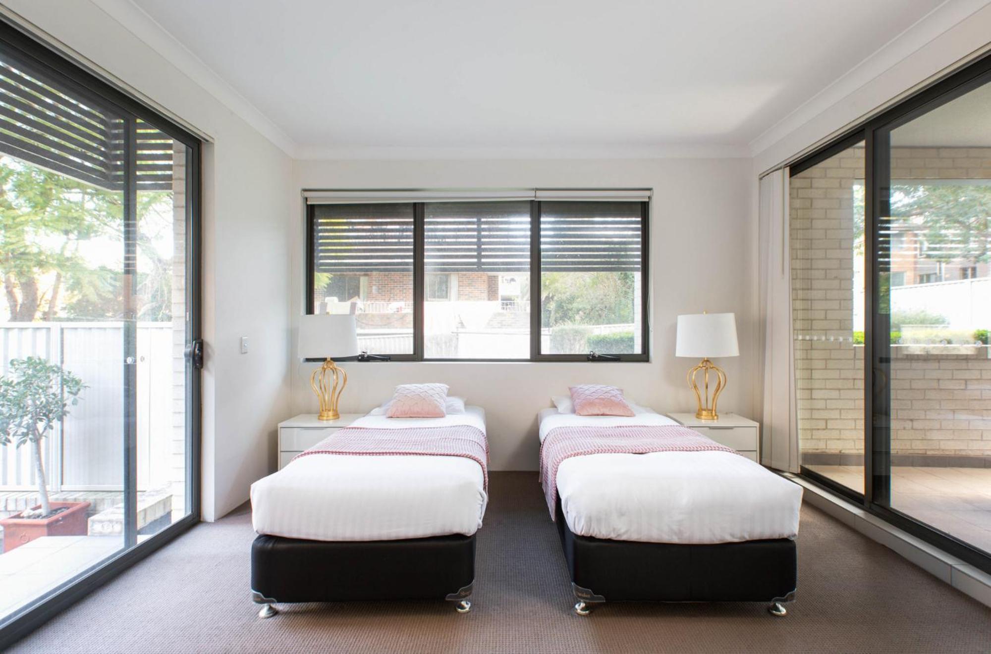Apartment Spacious Two-bedroom Near Hospital Sydney