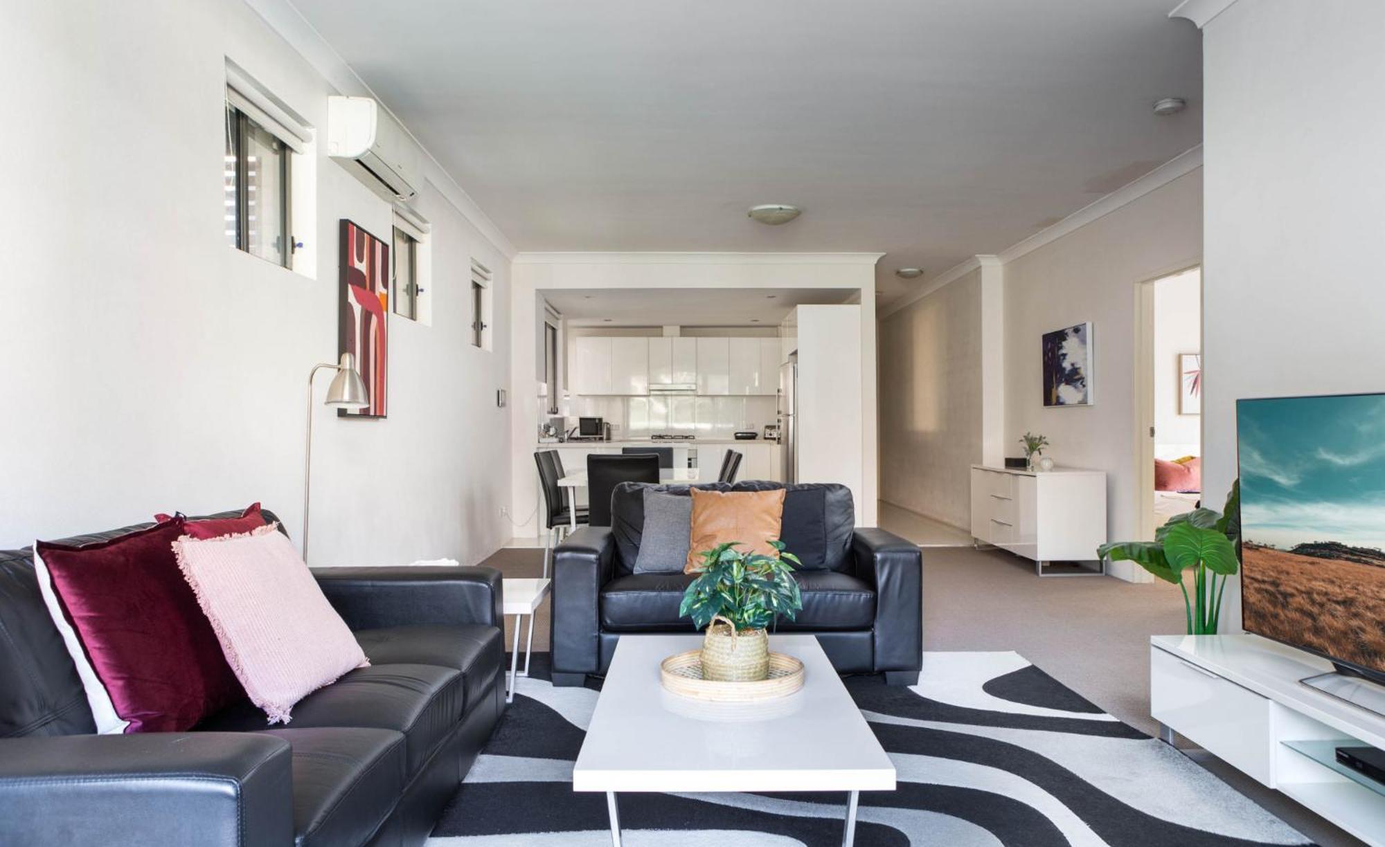 Spacious Two-bedroom Near Hospital