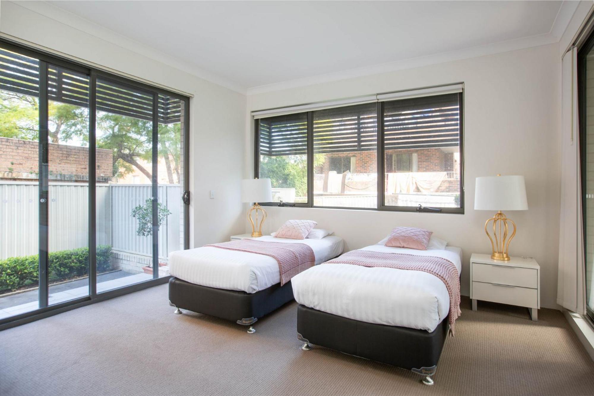 Apartment Spacious Two-bedroom Near Hospital *